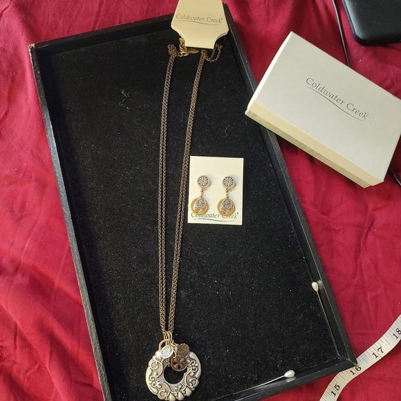 Coldwater Creek Tri Tone Texture Long Necklace and Earrings! - Picture 9 of 11
